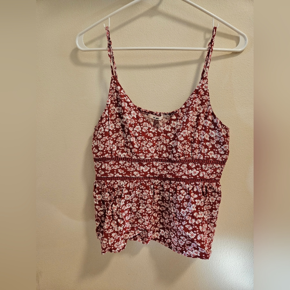 Francescas cropped tank top floral design